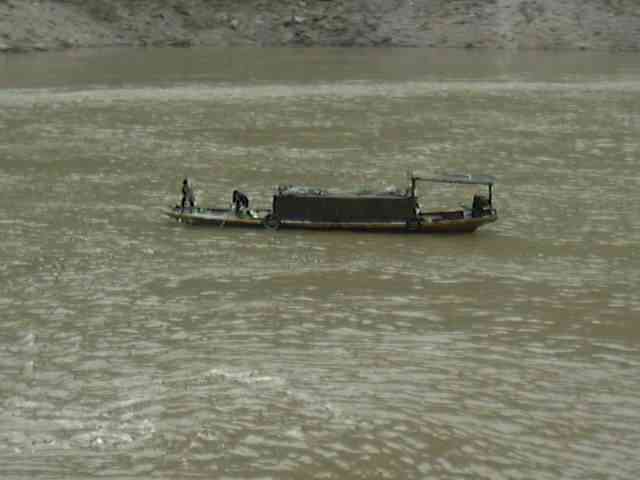 FishingBoatOnYangtse.jpg