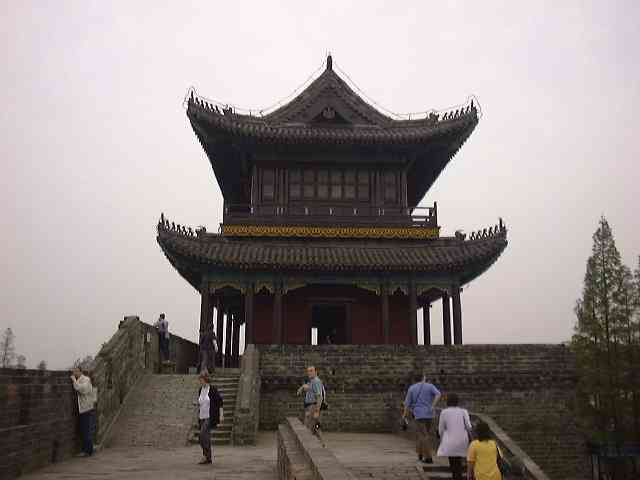 JingzhouCityWallBellTower.jpg