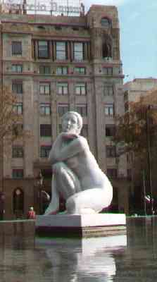 Statue.jpg (8361 bytes)