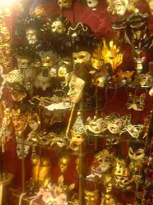 CarnivalMasks-Venice.jpg (15951 bytes)