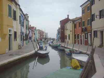 MainStreet-Burano.jpg (10104 bytes)